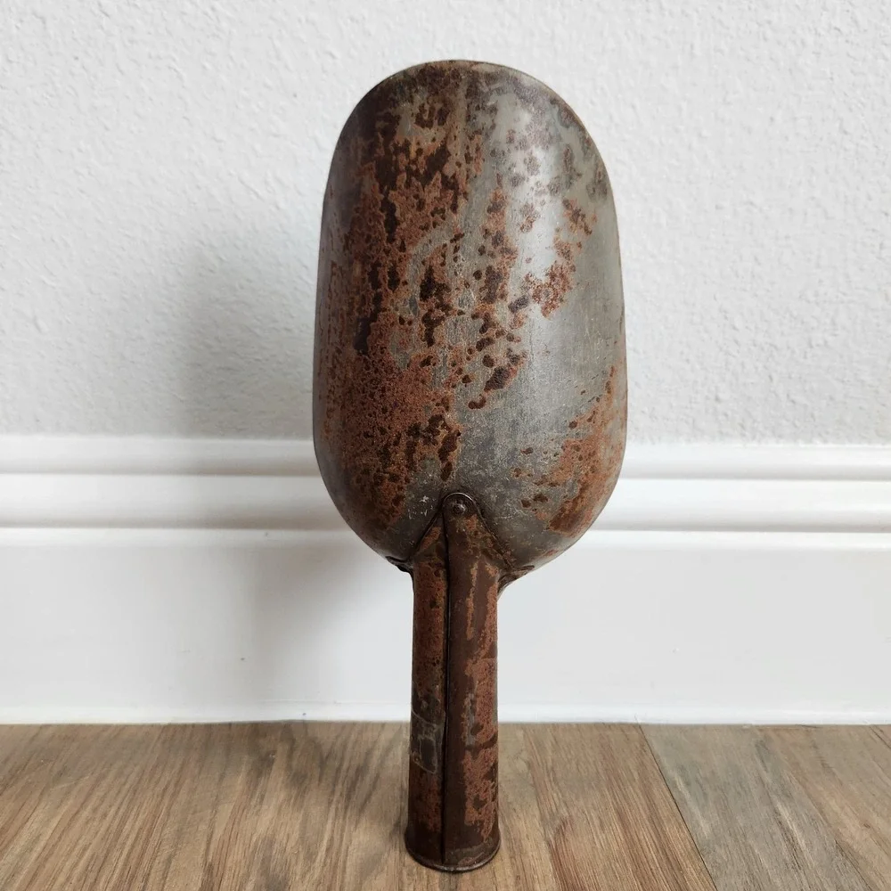 VTG Rusty‎ Crusty Metal Galvanized Grain Seed Feed LARGE SCOOP Farmhouse Decor